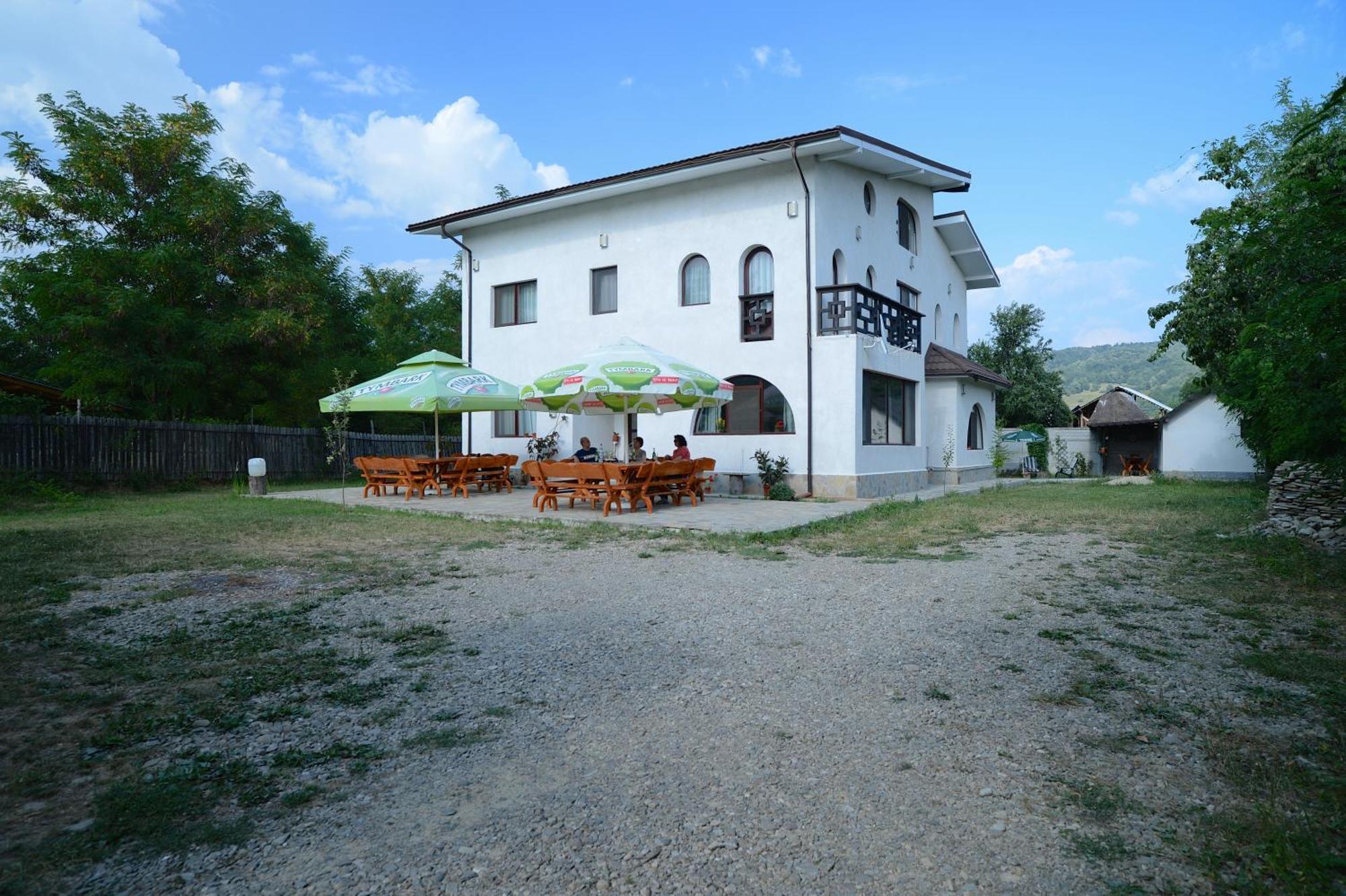 Vila Madudu Vălenii de Munte Exterior foto