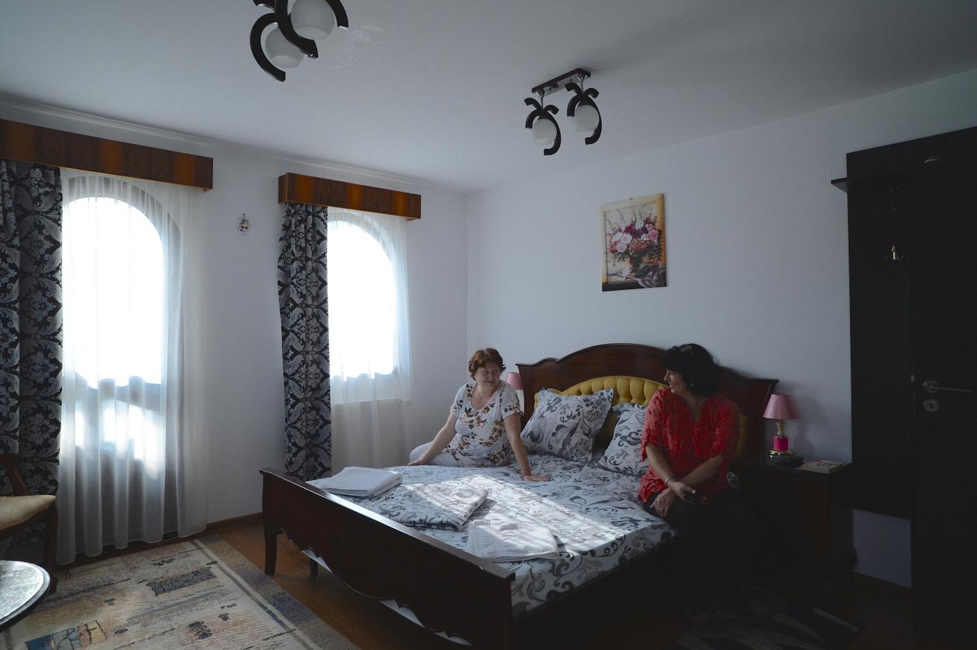 Vila Madudu Vălenii de Munte Exterior foto
