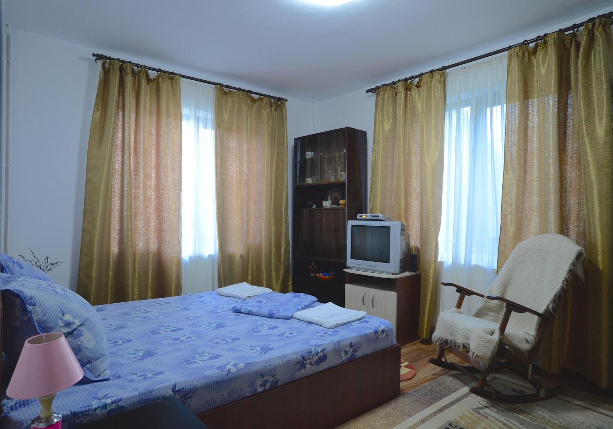 Vila Madudu Vălenii de Munte Exterior foto